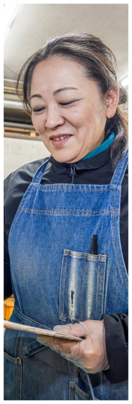 女性従業員